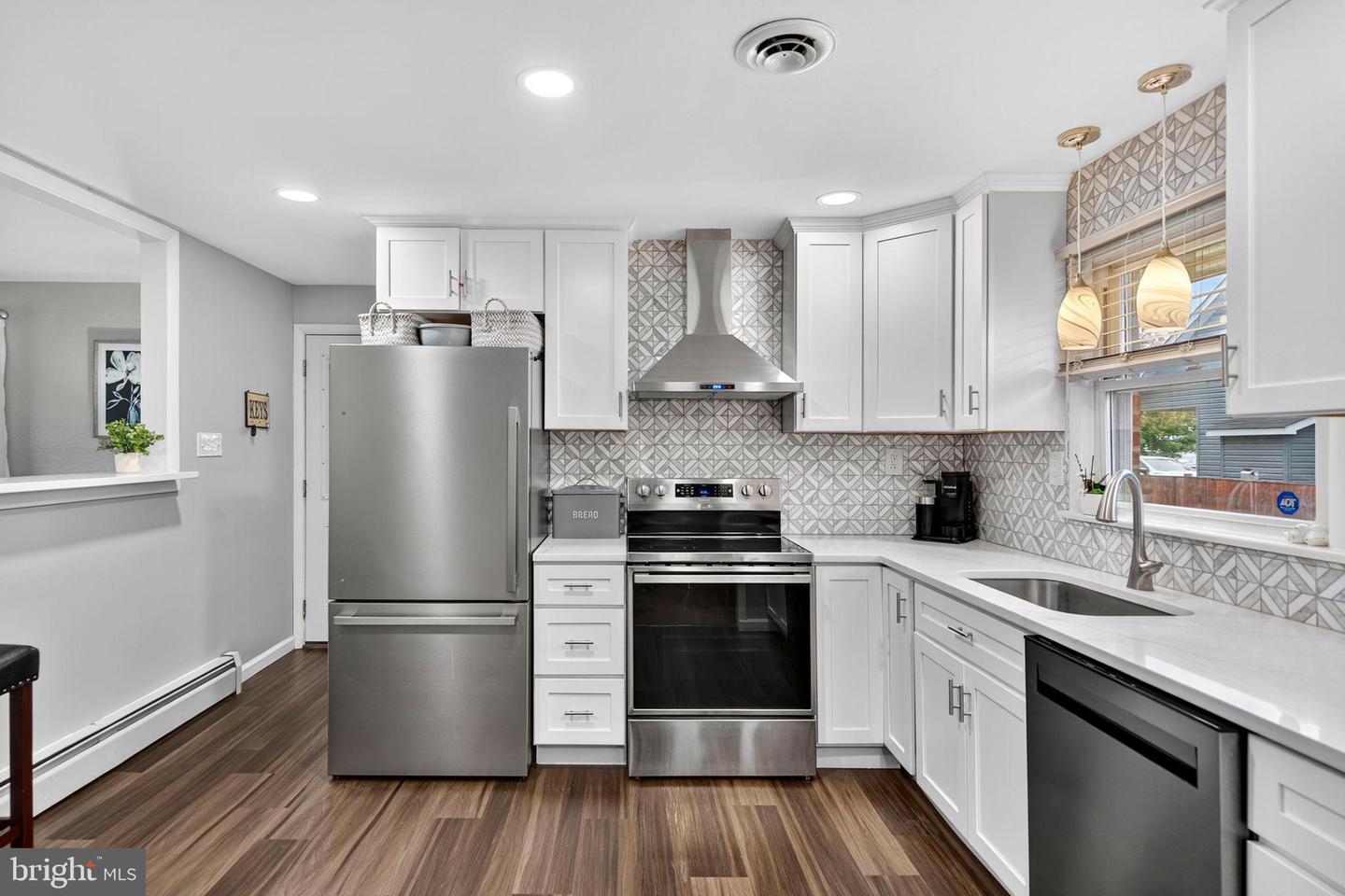 204 E 17TH ST, FRONT ROYAL, Virginia 22630, 3 Bedrooms Bedrooms, 10 Rooms Rooms,1 BathroomBathrooms,Residential,For sale,204 E 17TH ST,VAWR2012622 MLS # VAWR2012622 204 E 17TH ST, FRONT ROYAL, Virginia 22630, 3 Bedrooms Bedrooms, 10 Rooms Rooms,1 BathroomBathrooms,Residential,For sale,204 E 17TH ST,VAWR2012622 MLS # VAWR2012622