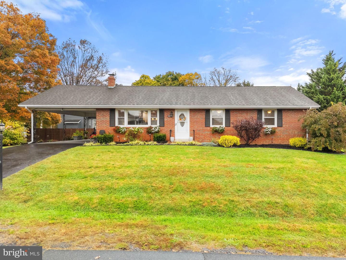 204 E 17TH ST, FRONT ROYAL, Virginia 22630, 3 Bedrooms Bedrooms, 10 Rooms Rooms,1 BathroomBathrooms,Residential,For sale,204 E 17TH ST,VAWR2012622 MLS # VAWR2012622 204 E 17TH ST, FRONT ROYAL, Virginia 22630, 3 Bedrooms Bedrooms, 10 Rooms Rooms,1 BathroomBathrooms,Residential,For sale,204 E 17TH ST,VAWR2012622 MLS # VAWR2012622