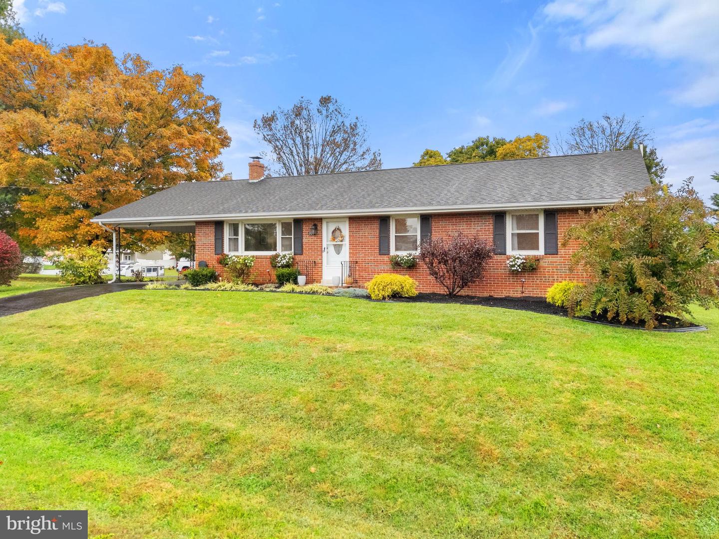 204 E 17TH ST, FRONT ROYAL, Virginia 22630, 3 Bedrooms Bedrooms, 10 Rooms Rooms,1 BathroomBathrooms,Residential,For sale,204 E 17TH ST,VAWR2012622 MLS # VAWR2012622 204 E 17TH ST, FRONT ROYAL, Virginia 22630, 3 Bedrooms Bedrooms, 10 Rooms Rooms,1 BathroomBathrooms,Residential,For sale,204 E 17TH ST,VAWR2012622 MLS # VAWR2012622