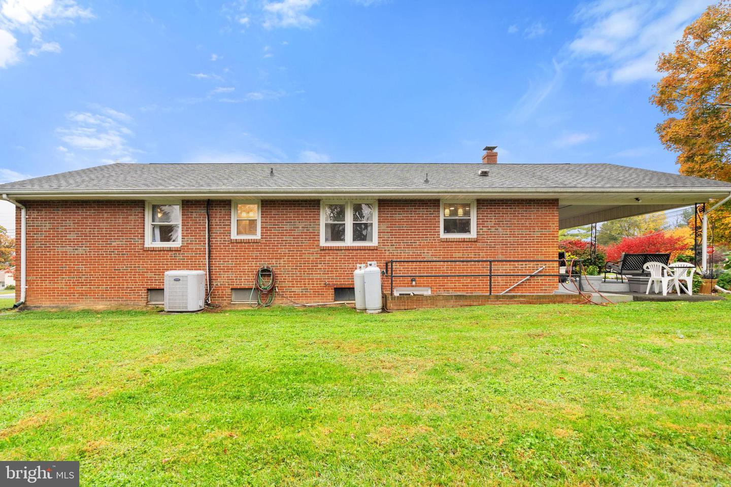 204 E 17TH ST, FRONT ROYAL, Virginia 22630, 3 Bedrooms Bedrooms, 10 Rooms Rooms,1 BathroomBathrooms,Residential,For sale,204 E 17TH ST,VAWR2012622 MLS # VAWR2012622 204 E 17TH ST, FRONT ROYAL, Virginia 22630, 3 Bedrooms Bedrooms, 10 Rooms Rooms,1 BathroomBathrooms,Residential,For sale,204 E 17TH ST,VAWR2012622 MLS # VAWR2012622