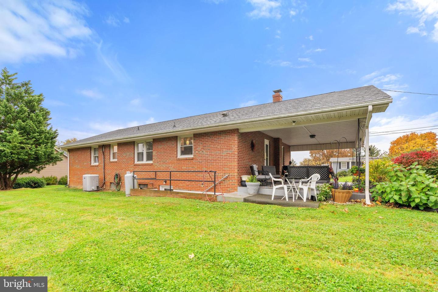 204 E 17TH ST, FRONT ROYAL, Virginia 22630, 3 Bedrooms Bedrooms, 10 Rooms Rooms,1 BathroomBathrooms,Residential,For sale,204 E 17TH ST,VAWR2012622 MLS # VAWR2012622 204 E 17TH ST, FRONT ROYAL, Virginia 22630, 3 Bedrooms Bedrooms, 10 Rooms Rooms,1 BathroomBathrooms,Residential,For sale,204 E 17TH ST,VAWR2012622 MLS # VAWR2012622