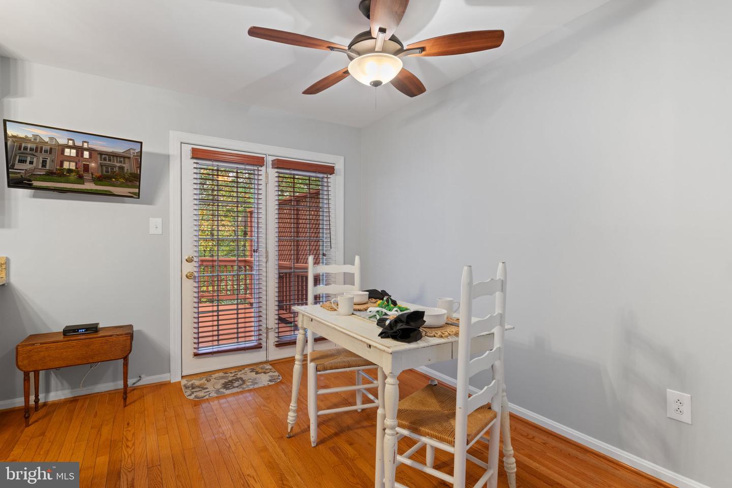 8852 EAGLE ROCK LN, SPRINGFIELD, Virginia 22153, 3 Bedrooms Bedrooms, ,3 BathroomsBathrooms,Residential,For sale,8852 EAGLE ROCK LN,VAFX2276034 MLS # VAFX2276034