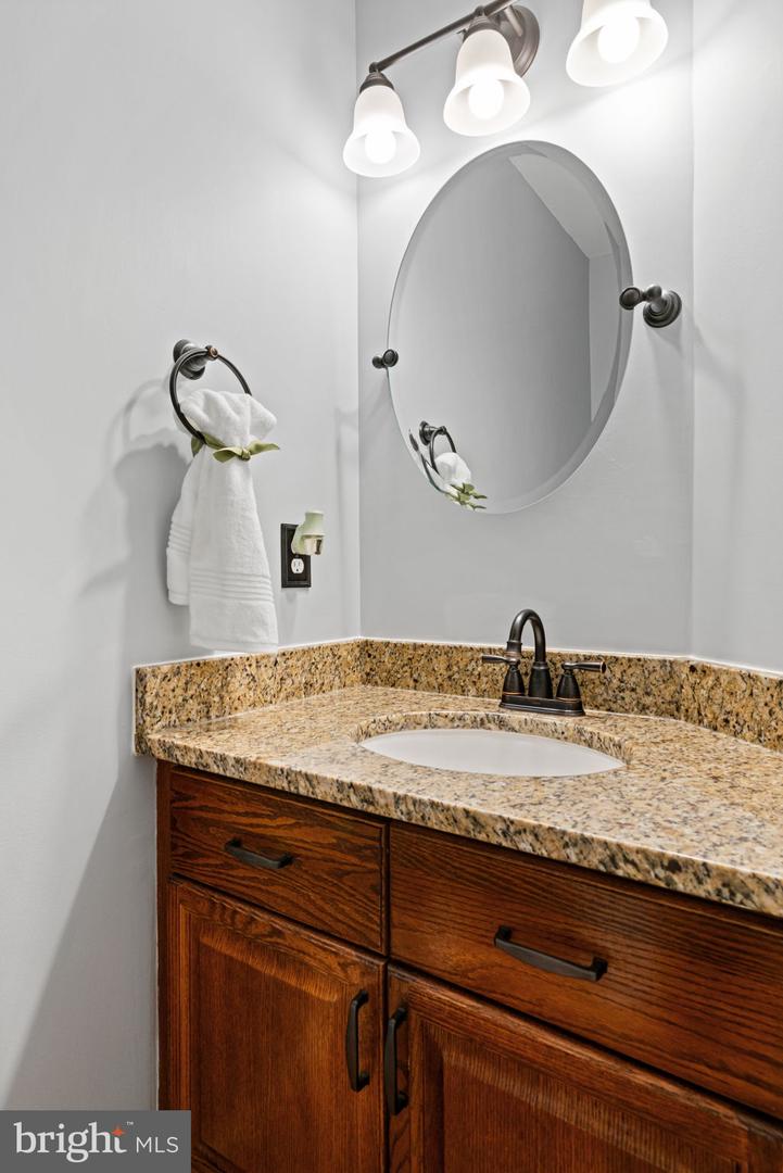 8852 EAGLE ROCK LN, SPRINGFIELD, Virginia 22153, 3 Bedrooms Bedrooms, ,3 BathroomsBathrooms,Residential,For sale,8852 EAGLE ROCK LN,VAFX2276034 MLS # VAFX2276034