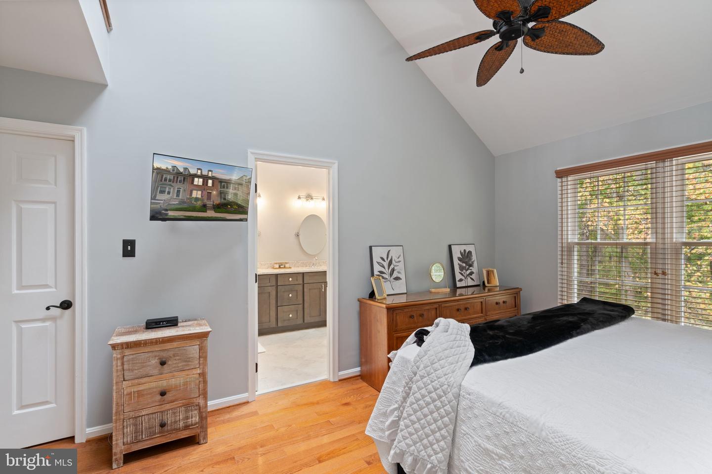 8852 EAGLE ROCK LN, SPRINGFIELD, Virginia 22153, 3 Bedrooms Bedrooms, ,3 BathroomsBathrooms,Residential,For sale,8852 EAGLE ROCK LN,VAFX2276034 MLS # VAFX2276034