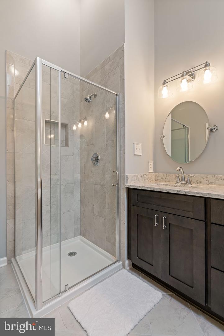 8852 EAGLE ROCK LN, SPRINGFIELD, Virginia 22153, 3 Bedrooms Bedrooms, ,3 BathroomsBathrooms,Residential,For sale,8852 EAGLE ROCK LN,VAFX2276034 MLS # VAFX2276034