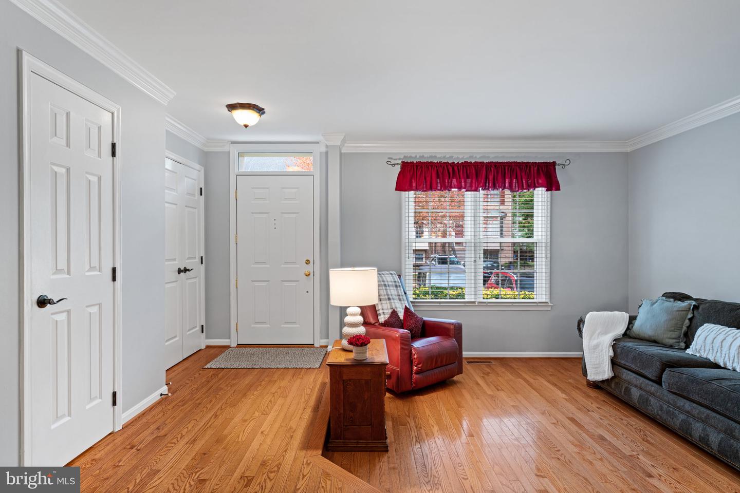 8852 EAGLE ROCK LN, SPRINGFIELD, Virginia 22153, 3 Bedrooms Bedrooms, ,3 BathroomsBathrooms,Residential,For sale,8852 EAGLE ROCK LN,VAFX2276034 MLS # VAFX2276034