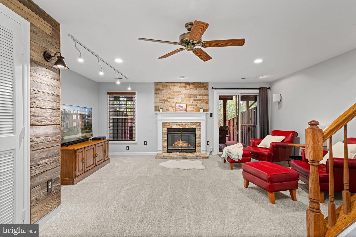 8852 EAGLE ROCK LN, SPRINGFIELD, Virginia 22153, 3 Bedrooms Bedrooms, ,3 BathroomsBathrooms,Residential,For sale,8852 EAGLE ROCK LN,VAFX2276034 MLS # VAFX2276034