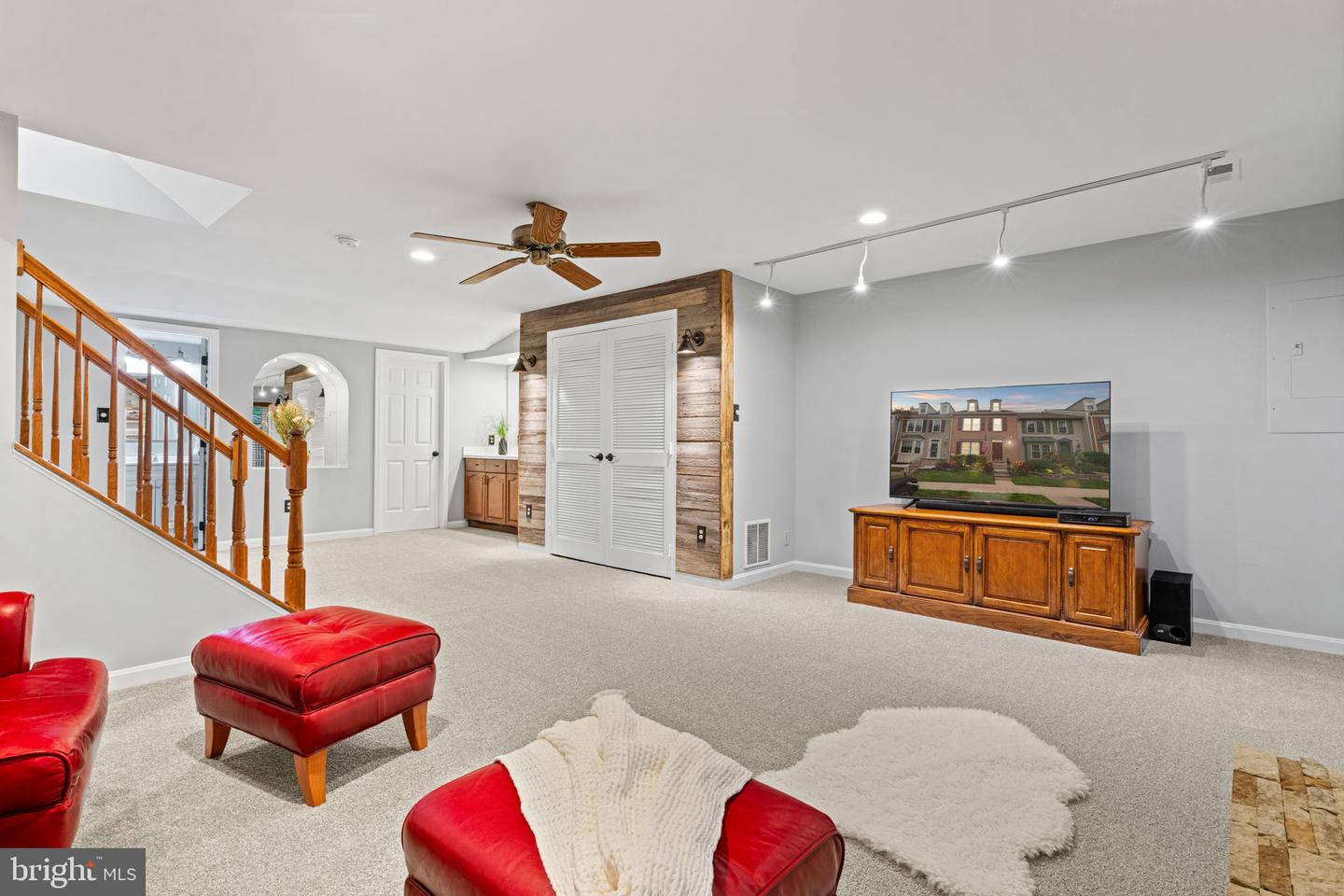 8852 EAGLE ROCK LN, SPRINGFIELD, Virginia 22153, 3 Bedrooms Bedrooms, ,3 BathroomsBathrooms,Residential,For sale,8852 EAGLE ROCK LN,VAFX2276034 MLS # VAFX2276034