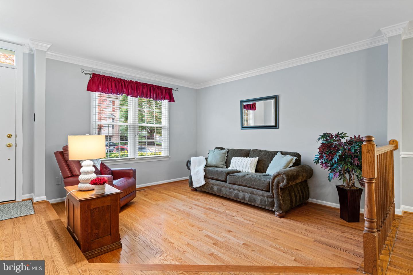 8852 EAGLE ROCK LN, SPRINGFIELD, Virginia 22153, 3 Bedrooms Bedrooms, ,3 BathroomsBathrooms,Residential,For sale,8852 EAGLE ROCK LN,VAFX2276034 MLS # VAFX2276034