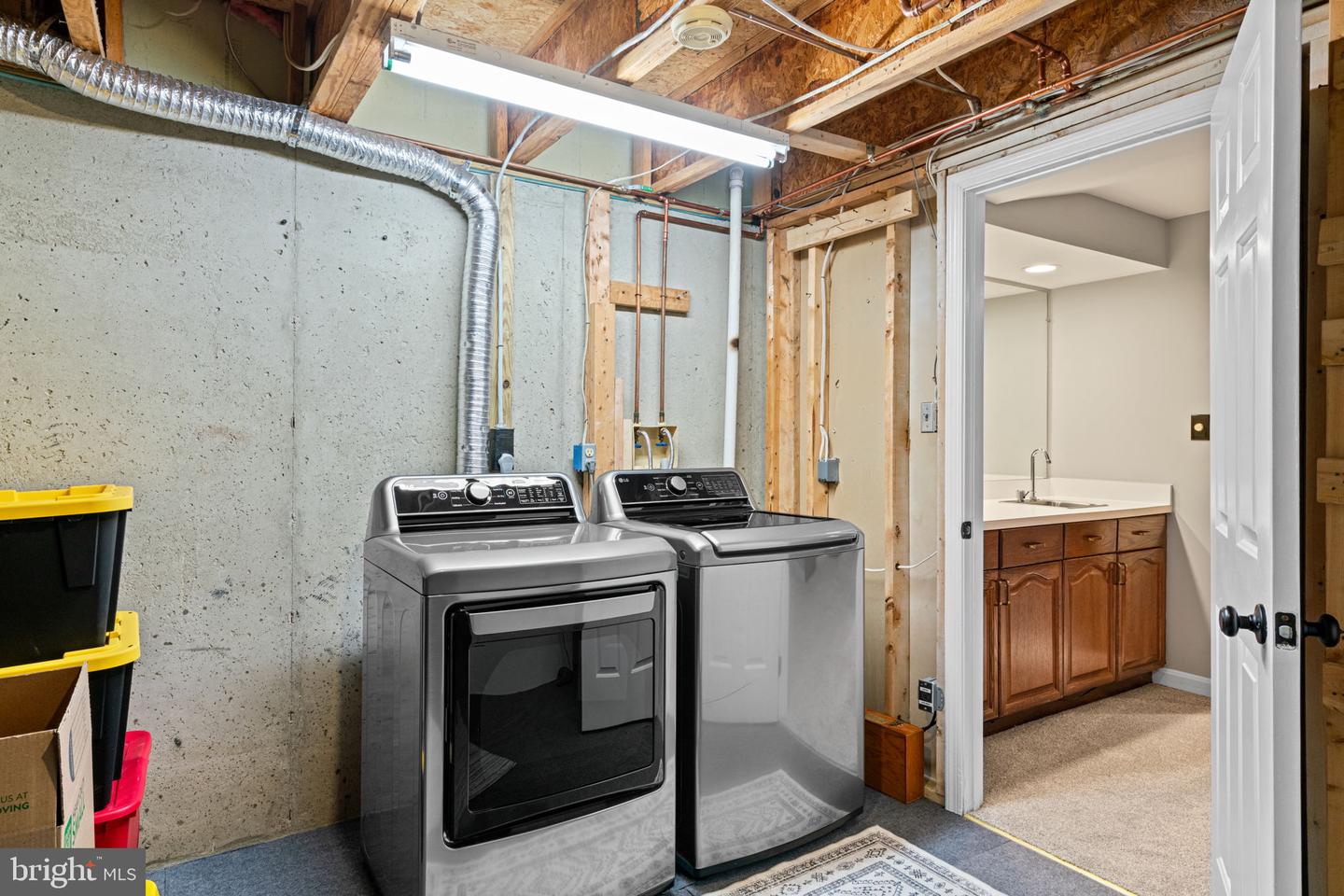 8852 EAGLE ROCK LN, SPRINGFIELD, Virginia 22153, 3 Bedrooms Bedrooms, ,3 BathroomsBathrooms,Residential,For sale,8852 EAGLE ROCK LN,VAFX2276034 MLS # VAFX2276034