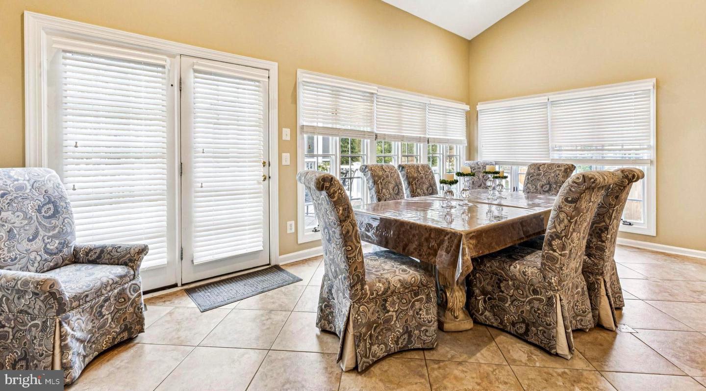 4904 ELSA CT, FAIRFAX, Virginia 22030, 5 Bedrooms Bedrooms, ,4 BathroomsBathrooms,Residential,For sale,4904 ELSA CT,VAFX2276056 MLS # VAFX2276056