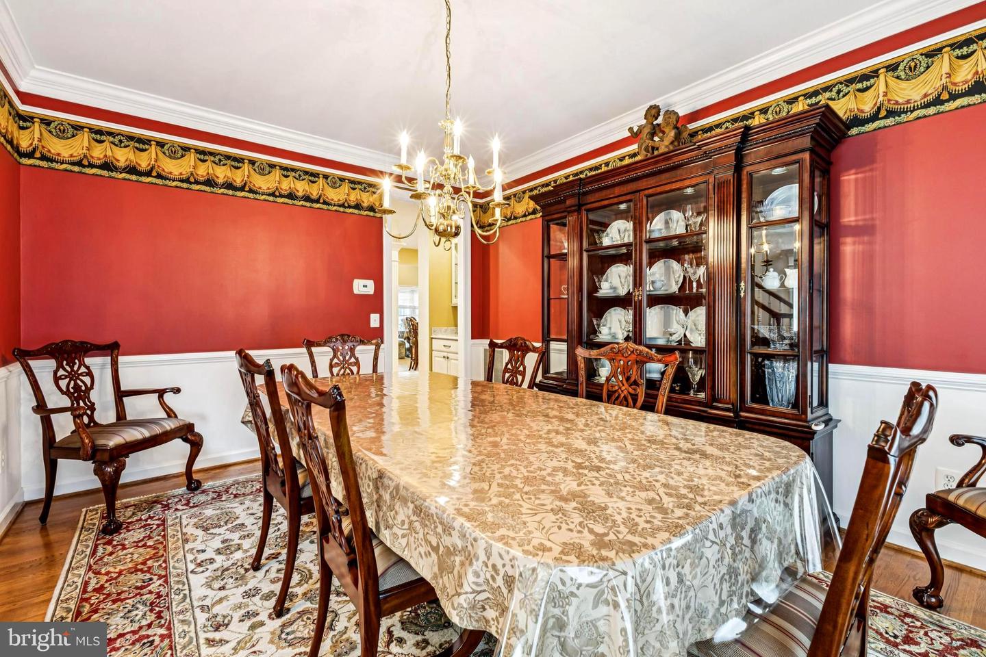 4904 ELSA CT, FAIRFAX, Virginia 22030, 5 Bedrooms Bedrooms, ,4 BathroomsBathrooms,Residential,For sale,4904 ELSA CT,VAFX2276056 MLS # VAFX2276056