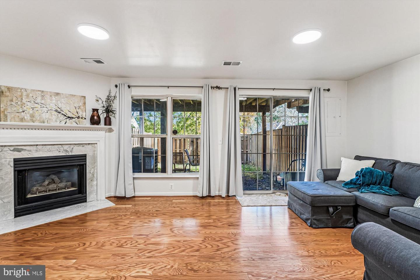 15521 PORT WASHINGTON CT, DUMFRIES, Virginia 22025, 3 Bedrooms Bedrooms, ,3 BathroomsBathrooms,Residential,For sale,15521 PORT WASHINGTON CT,VAPW2106728 MLS # VAPW2106728