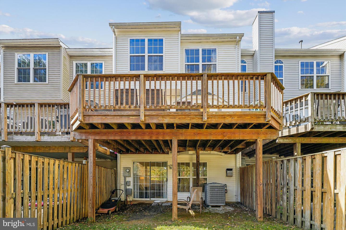 15521 PORT WASHINGTON CT, DUMFRIES, Virginia 22025, 3 Bedrooms Bedrooms, ,3 BathroomsBathrooms,Residential,For sale,15521 PORT WASHINGTON CT,VAPW2106728 MLS # VAPW2106728