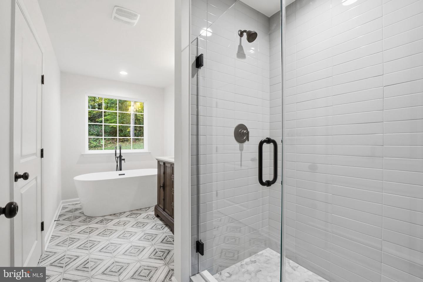 700 LEELAND RD, FREDERICKSBURG, Virginia 22405, 5 Bedrooms Bedrooms, 14 Rooms Rooms,3 BathroomsBathrooms,Residential,For sale,700 LEELAND RD,VAST2043822 MLS # VAST2043822