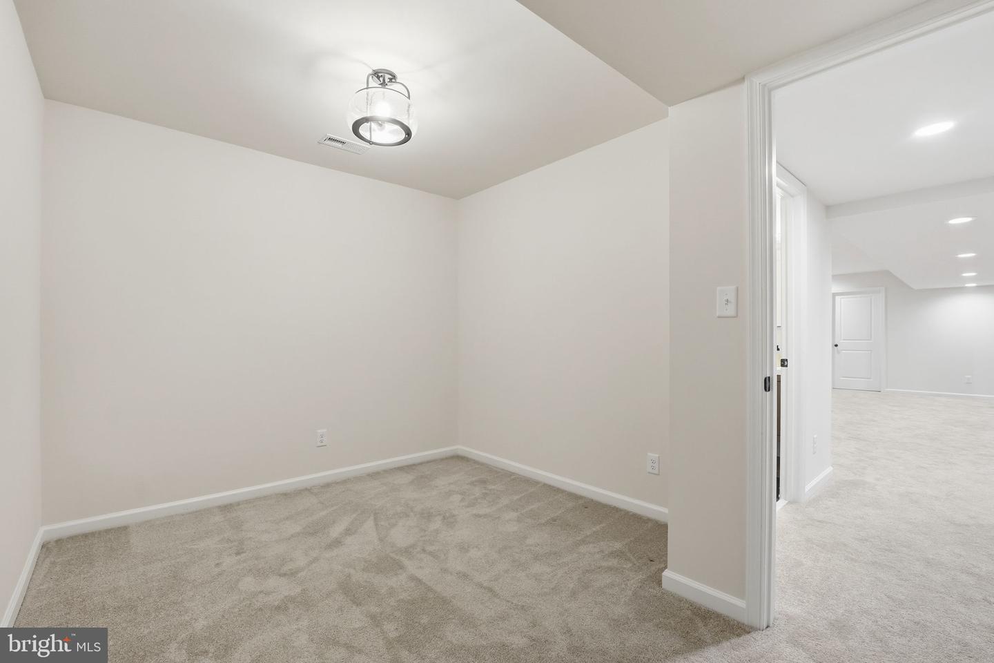 700 LEELAND RD, FREDERICKSBURG, Virginia 22405, 5 Bedrooms Bedrooms, 14 Rooms Rooms,3 BathroomsBathrooms,Residential,For sale,700 LEELAND RD,VAST2043822 MLS # VAST2043822