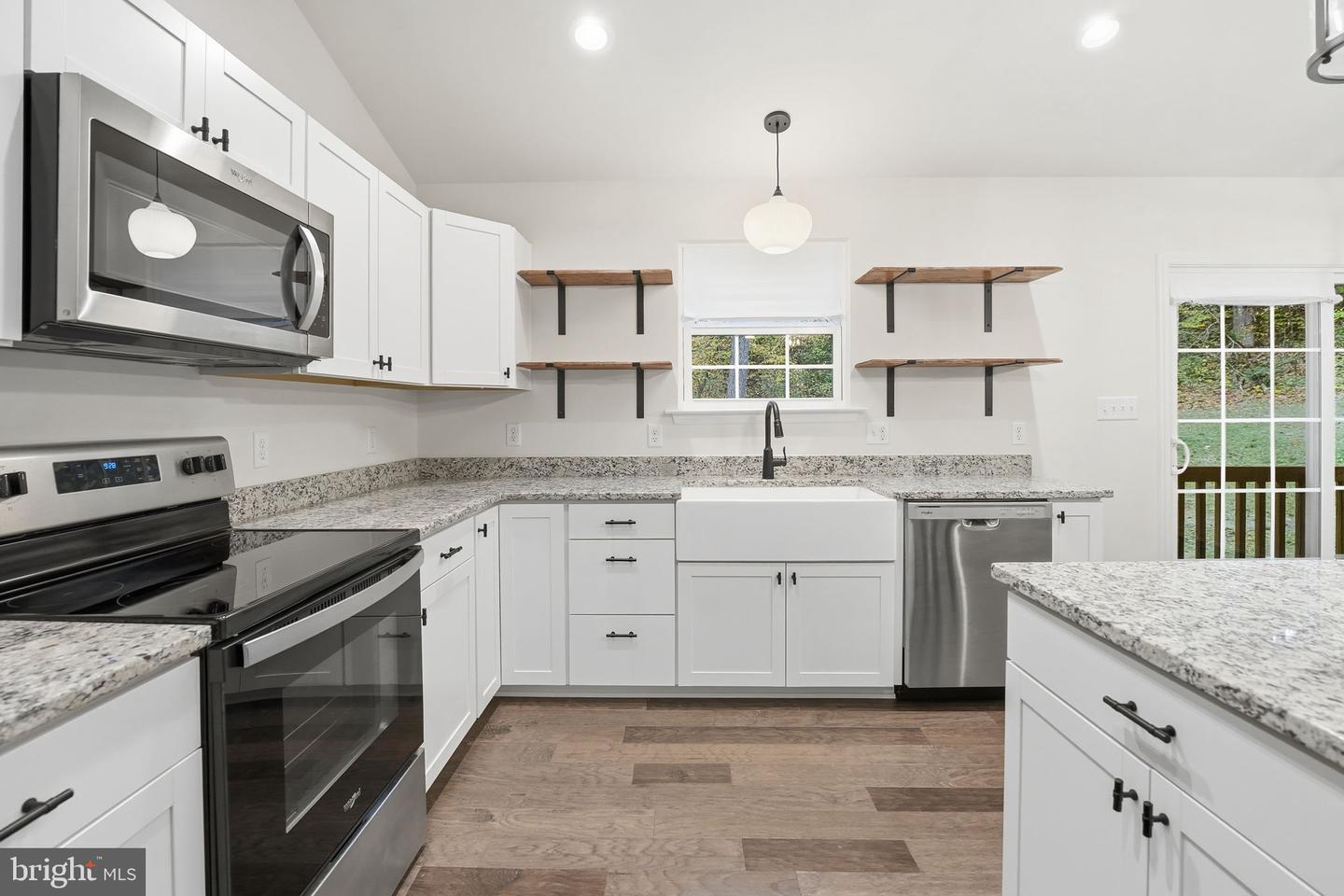 700 LEELAND RD, FREDERICKSBURG, Virginia 22405, 5 Bedrooms Bedrooms, 14 Rooms Rooms,3 BathroomsBathrooms,Residential,For sale,700 LEELAND RD,VAST2043822 MLS # VAST2043822