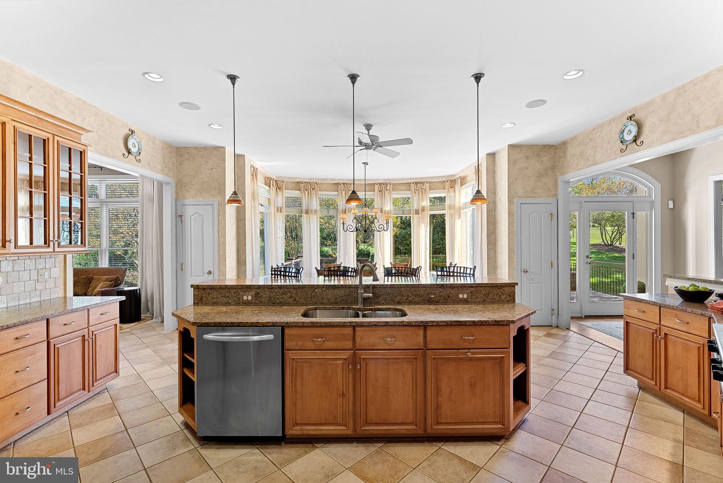 2793 MARSHALL LAKE DR, OAKTON, Virginia 22124, 5 Bedrooms Bedrooms, ,4 BathroomsBathrooms,Residential,For sale,2793 MARSHALL LAKE DR,VAFX2276364 MLS # VAFX2276364