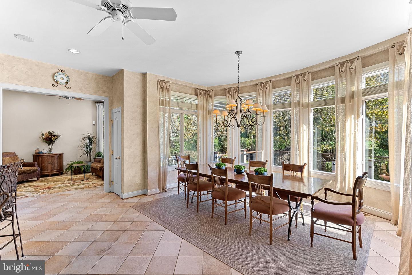 2793 MARSHALL LAKE DR, OAKTON, Virginia 22124, 5 Bedrooms Bedrooms, ,4 BathroomsBathrooms,Residential,For sale,2793 MARSHALL LAKE DR,VAFX2276364 MLS # VAFX2276364