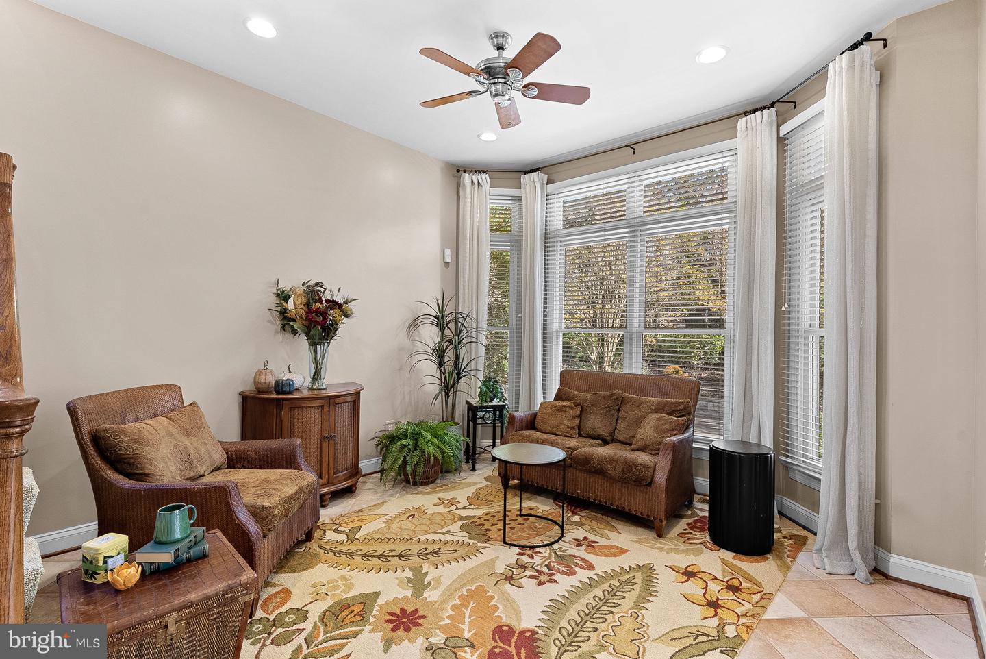 2793 MARSHALL LAKE DR, OAKTON, Virginia 22124, 5 Bedrooms Bedrooms, ,4 BathroomsBathrooms,Residential,For sale,2793 MARSHALL LAKE DR,VAFX2276364 MLS # VAFX2276364