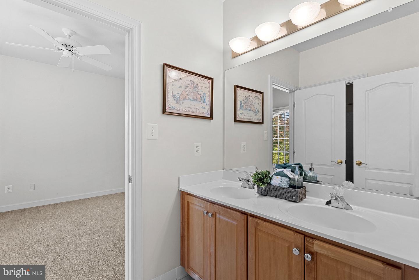 2793 MARSHALL LAKE DR, OAKTON, Virginia 22124, 5 Bedrooms Bedrooms, ,4 BathroomsBathrooms,Residential,For sale,2793 MARSHALL LAKE DR,VAFX2276364 MLS # VAFX2276364