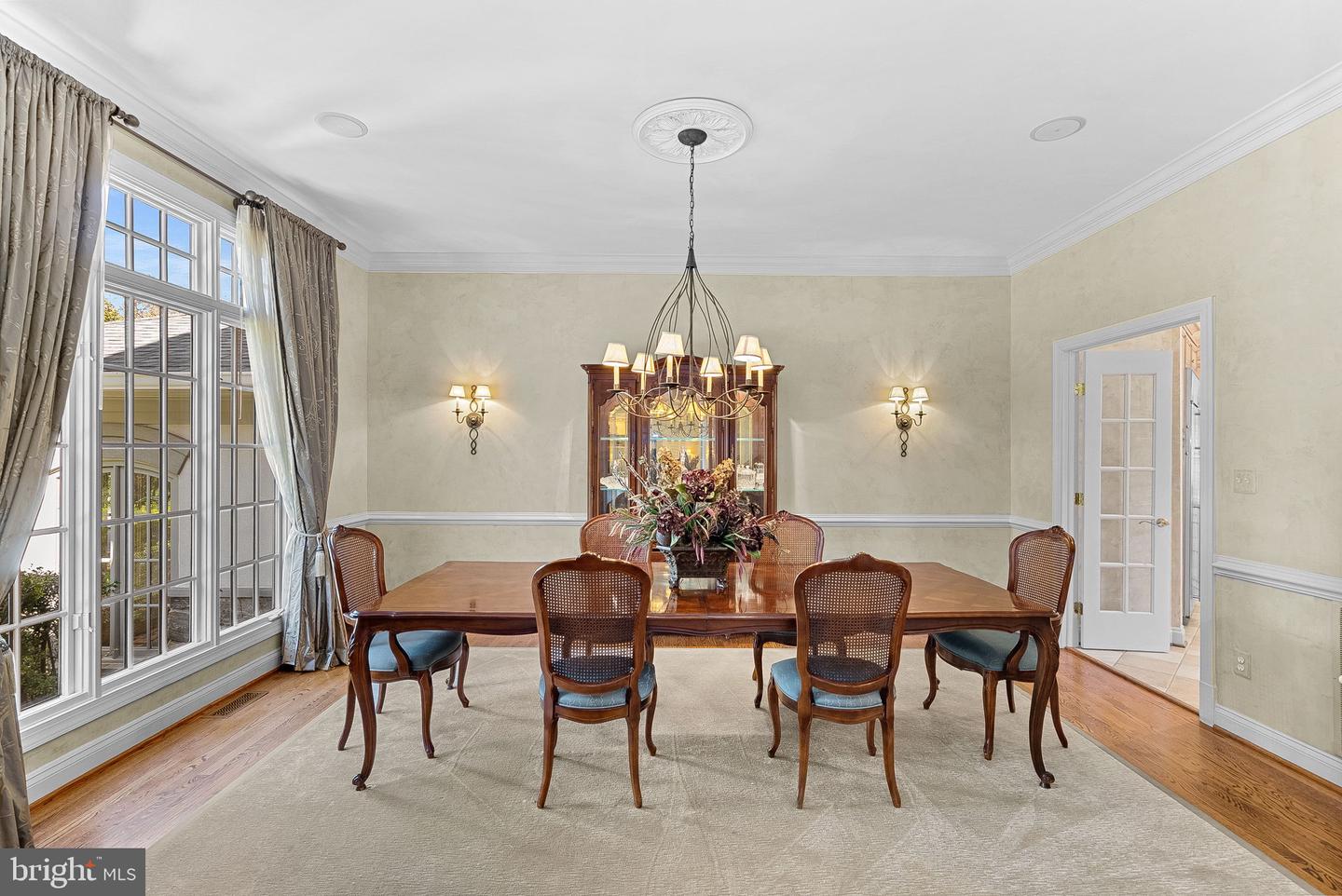 2793 MARSHALL LAKE DR, OAKTON, Virginia 22124, 5 Bedrooms Bedrooms, ,4 BathroomsBathrooms,Residential,For sale,2793 MARSHALL LAKE DR,VAFX2276364 MLS # VAFX2276364