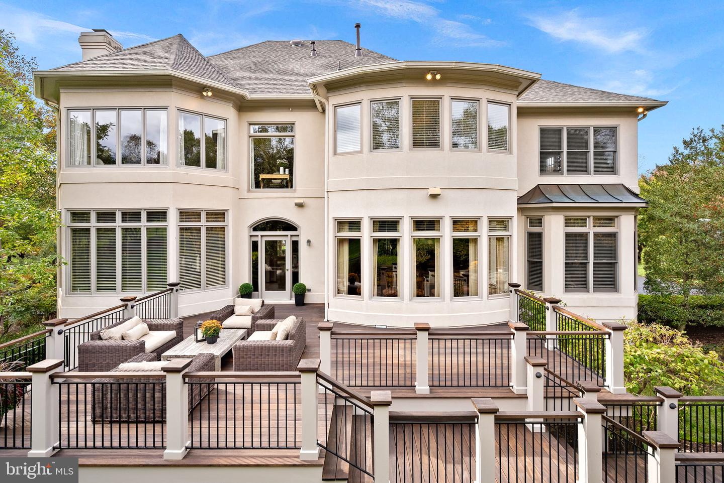 2793 MARSHALL LAKE DR, OAKTON, Virginia 22124, 5 Bedrooms Bedrooms, ,4 BathroomsBathrooms,Residential,For sale,2793 MARSHALL LAKE DR,VAFX2276364 MLS # VAFX2276364