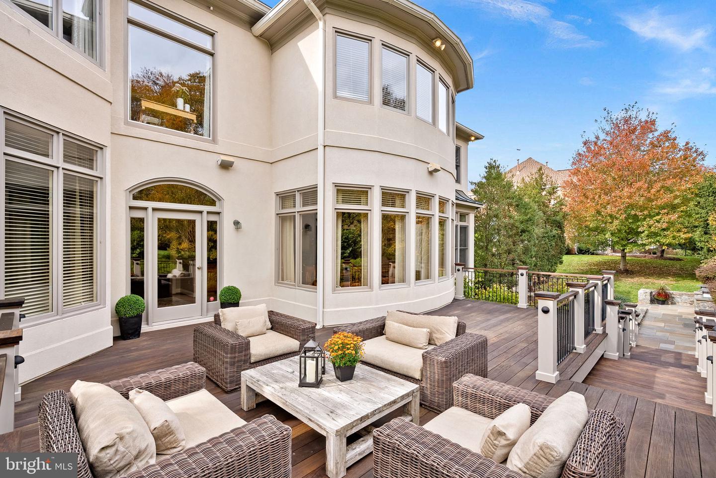 2793 MARSHALL LAKE DR, OAKTON, Virginia 22124, 5 Bedrooms Bedrooms, ,4 BathroomsBathrooms,Residential,For sale,2793 MARSHALL LAKE DR,VAFX2276364 MLS # VAFX2276364