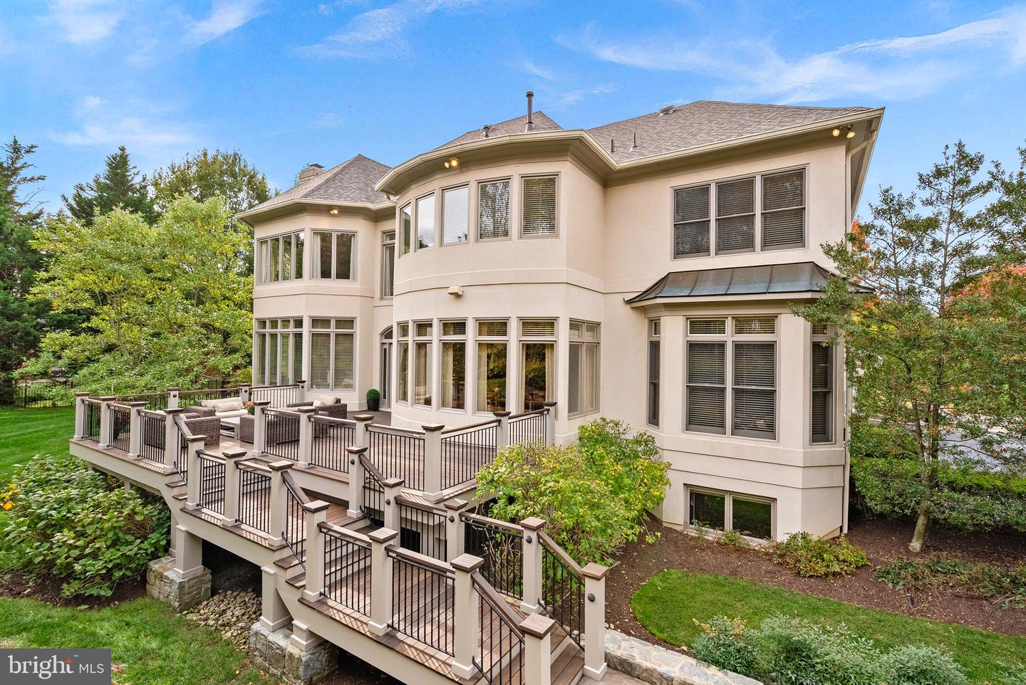 2793 MARSHALL LAKE DR, OAKTON, Virginia 22124, 5 Bedrooms Bedrooms, ,4 BathroomsBathrooms,Residential,For sale,2793 MARSHALL LAKE DR,VAFX2276364 MLS # VAFX2276364