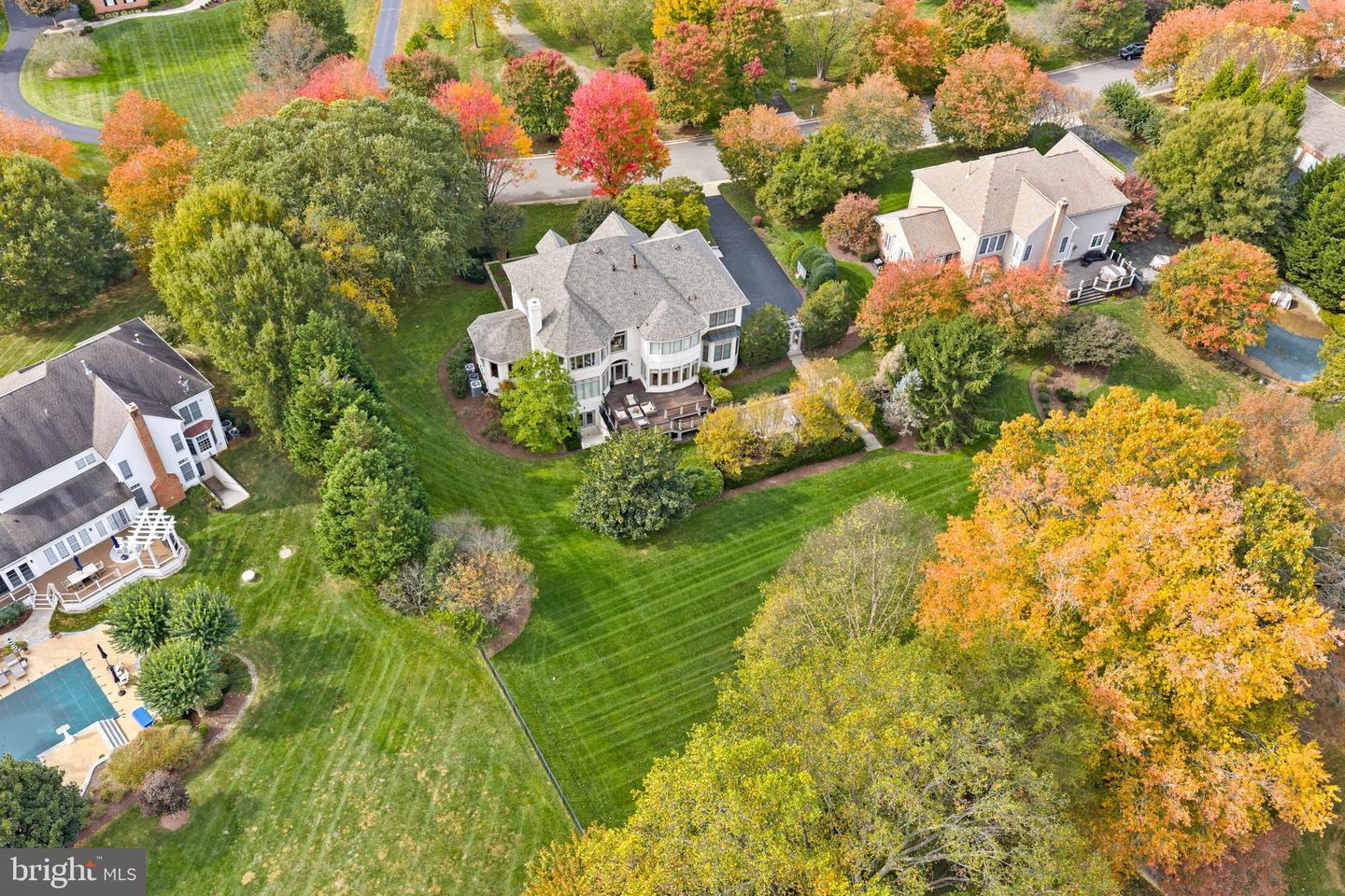 2793 MARSHALL LAKE DR, OAKTON, Virginia 22124, 5 Bedrooms Bedrooms, ,4 BathroomsBathrooms,Residential,For sale,2793 MARSHALL LAKE DR,VAFX2276364 MLS # VAFX2276364