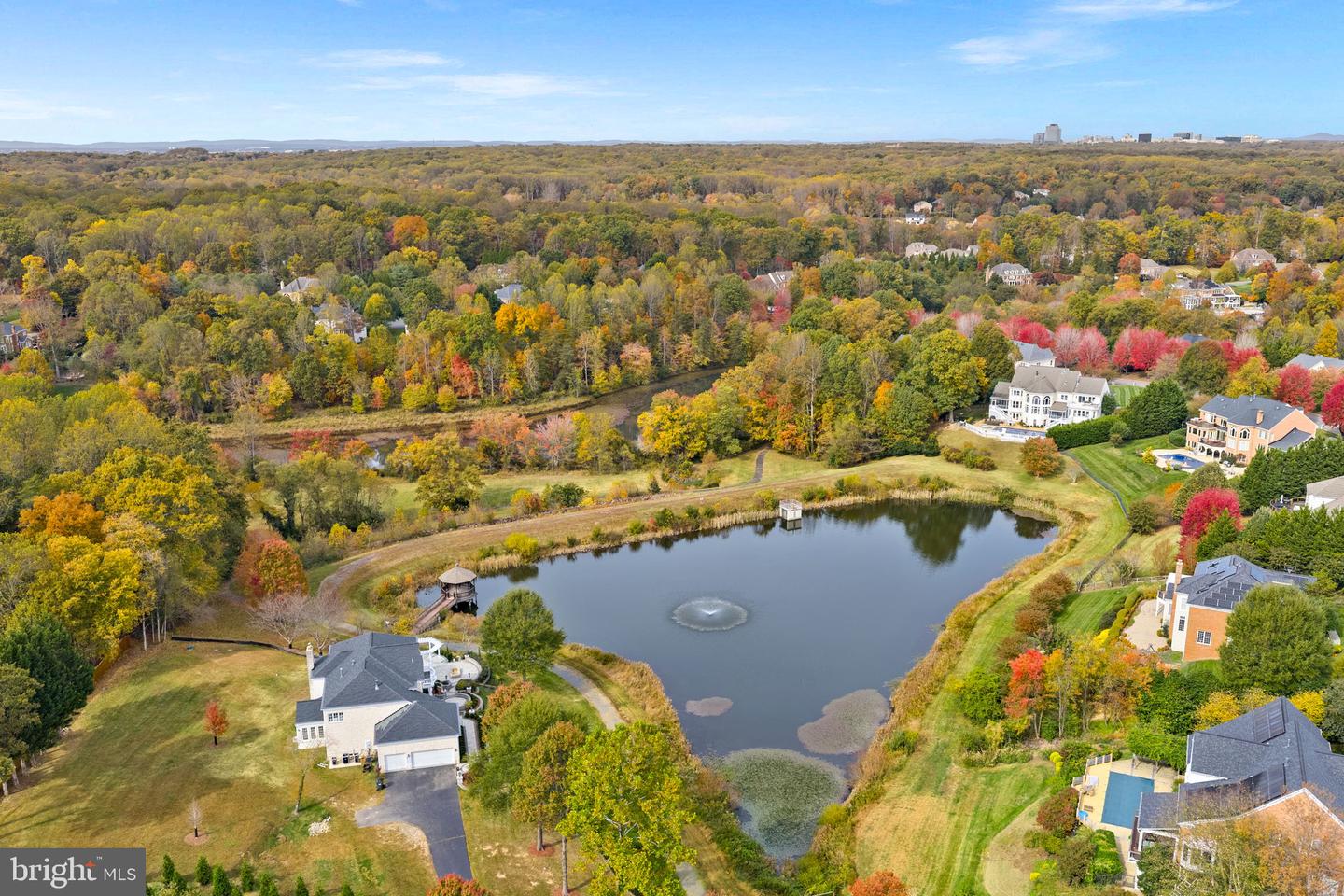 2793 MARSHALL LAKE DR, OAKTON, Virginia 22124, 5 Bedrooms Bedrooms, ,4 BathroomsBathrooms,Residential,For sale,2793 MARSHALL LAKE DR,VAFX2276364 MLS # VAFX2276364