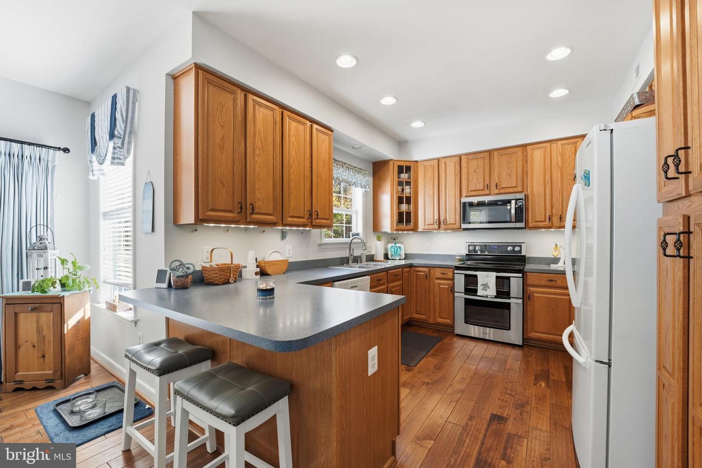 13019 TORCHLIGHT DR, WOODBRIDGE, Virginia 22193, 4 Bedrooms Bedrooms, 14 Rooms Rooms,3 BathroomsBathrooms,Residential,For sale,13019 TORCHLIGHT DR,VAPW2106868 MLS # VAPW2106868