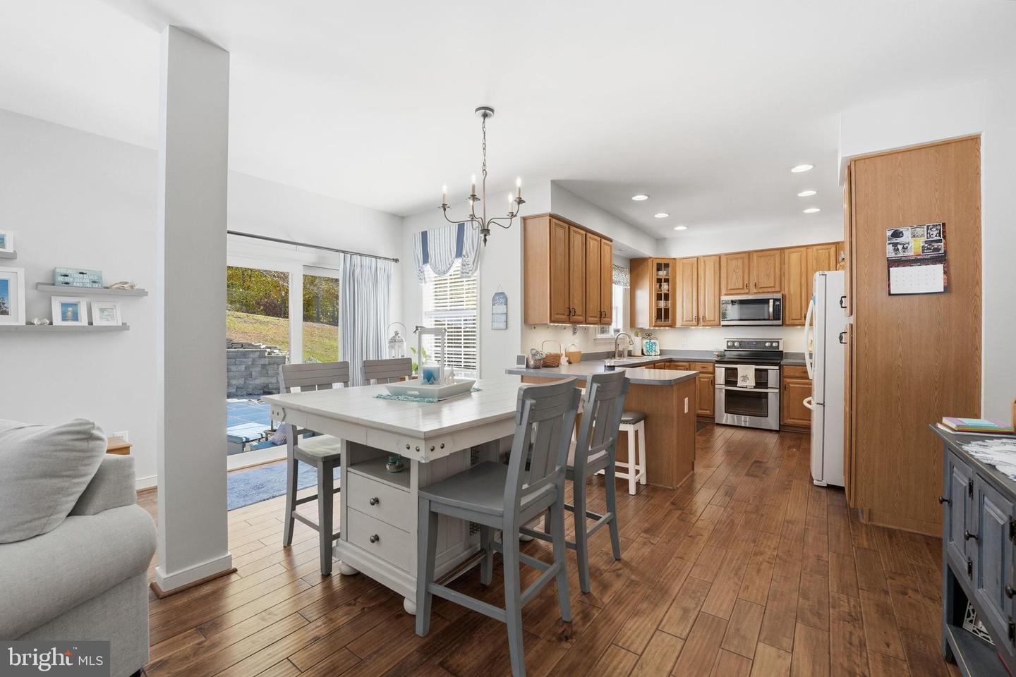 13019 TORCHLIGHT DR, WOODBRIDGE, Virginia 22193, 4 Bedrooms Bedrooms, 14 Rooms Rooms,3 BathroomsBathrooms,Residential,For sale,13019 TORCHLIGHT DR,VAPW2106868 MLS # VAPW2106868