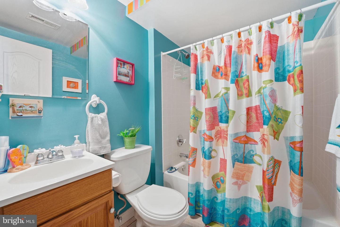 13019 TORCHLIGHT DR, WOODBRIDGE, Virginia 22193, 4 Bedrooms Bedrooms, 14 Rooms Rooms,3 BathroomsBathrooms,Residential,For sale,13019 TORCHLIGHT DR,VAPW2106868 MLS # VAPW2106868