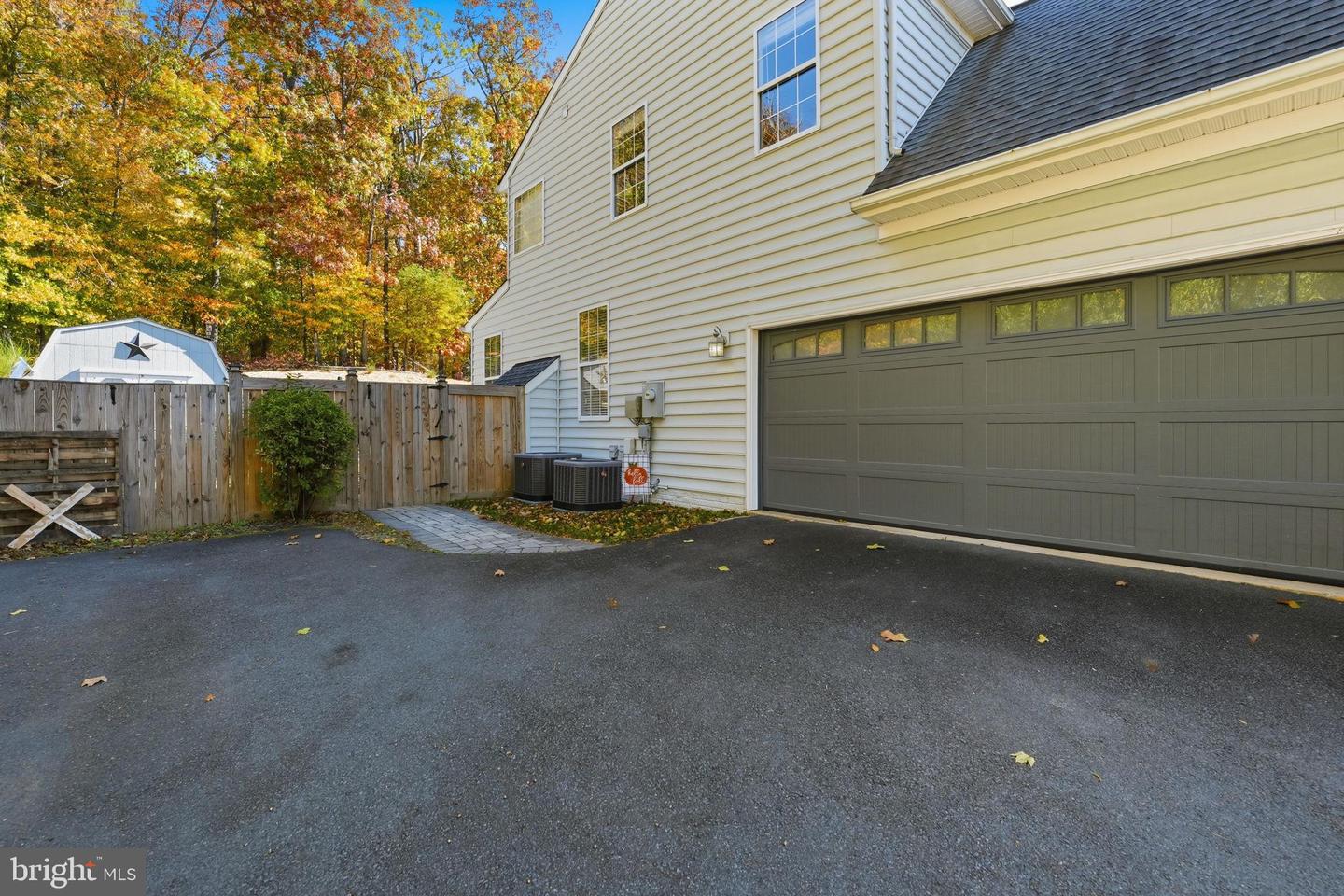 13019 TORCHLIGHT DR, WOODBRIDGE, Virginia 22193, 4 Bedrooms Bedrooms, 14 Rooms Rooms,3 BathroomsBathrooms,Residential,For sale,13019 TORCHLIGHT DR,VAPW2106868 MLS # VAPW2106868