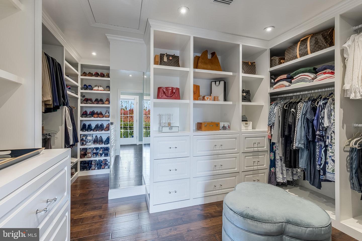 40747 LENAH RUN CIR, ALDIE, Virginia 20105, 5 Bedrooms Bedrooms, ,6 BathroomsBathrooms,Residential,For sale,40747 LENAH RUN CIR,VALO2110146 MLS # VALO2110146 40747 LENAH RUN CIR, ALDIE, Virginia 20105, 5 Bedrooms Bedrooms, ,6 BathroomsBathrooms,Residential,For sale,40747 LENAH RUN CIR,VALO2110146 MLS # VALO2110146