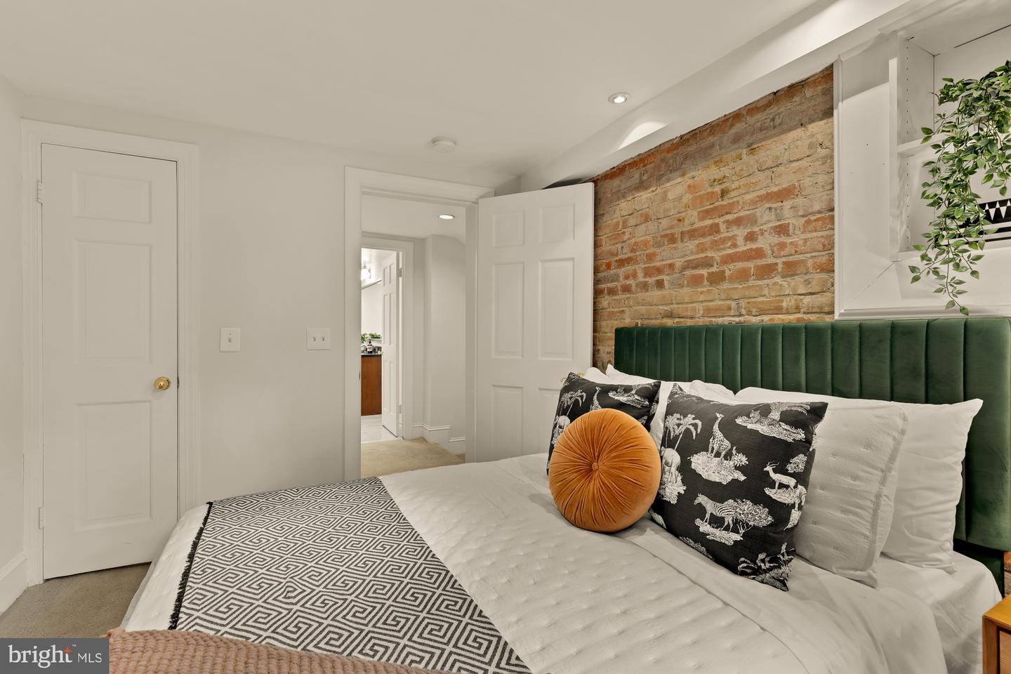 6 LOGAN CIR NW #2, WASHINGTON, District Of Columbia 20005, 2 Bedrooms Bedrooms, ,1 BathroomBathrooms,Residential,For sale,6 LOGAN CIR NW #2,DCDC2229860 MLS # DCDC2229860 6 LOGAN CIR NW #2, WASHINGTON, District Of Columbia 20005, 2 Bedrooms Bedrooms, ,1 BathroomBathrooms,Residential,For sale,6 LOGAN CIR NW #2,DCDC2229860 MLS # DCDC2229860