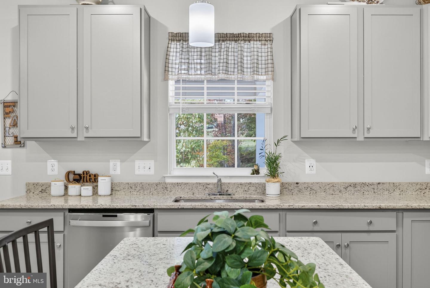 326 LEHIGH DR, WINCHESTER, Virginia 22602, 4 Bedrooms Bedrooms, ,2 BathroomsBathrooms,Residential,For sale,326 LEHIGH DR,VAFV2037712 MLS # VAFV2037712 326 LEHIGH DR, WINCHESTER, Virginia 22602, 4 Bedrooms Bedrooms, ,2 BathroomsBathrooms,Residential,For sale,326 LEHIGH DR,VAFV2037712 MLS # VAFV2037712