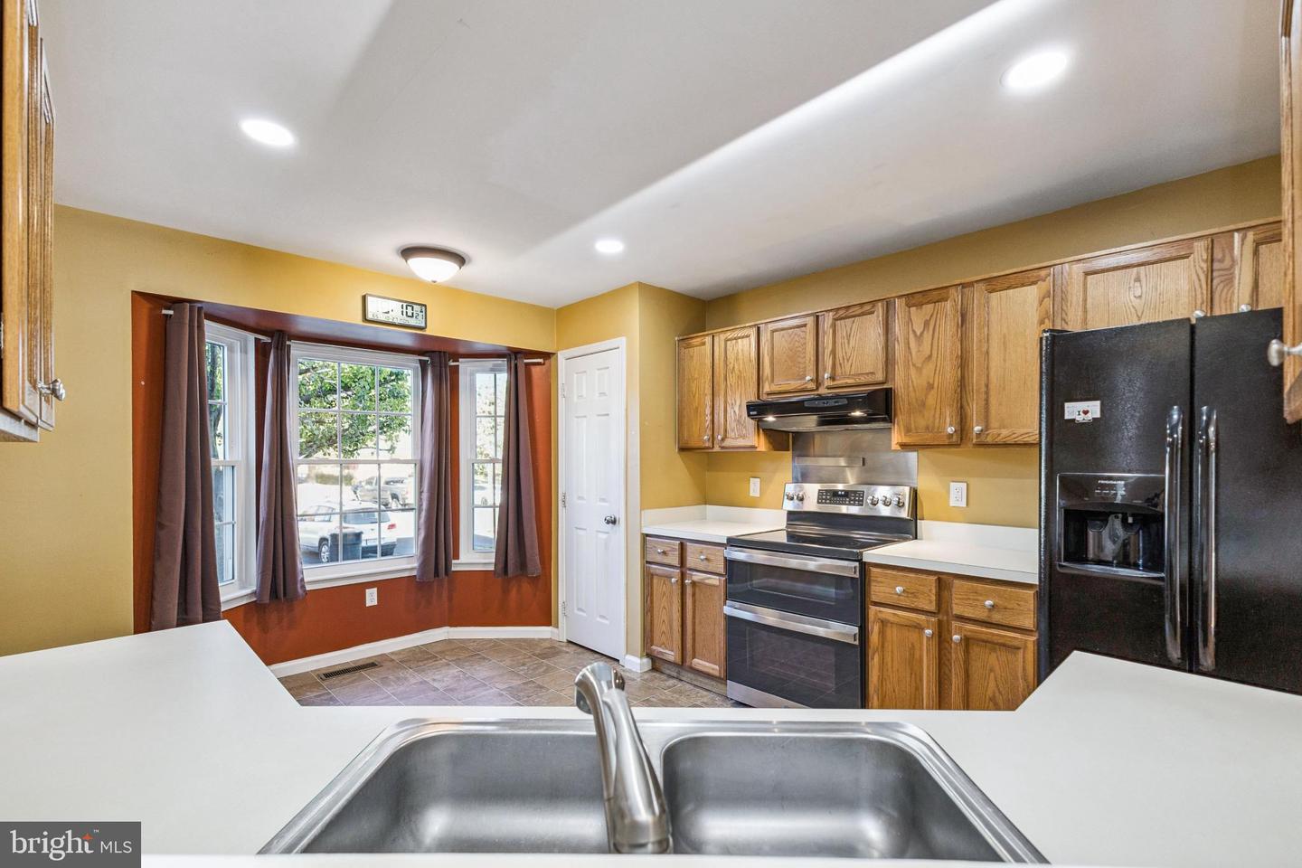 9061 SLATE STONE LOOP, BRISTOW, Virginia 20136, 3 Bedrooms Bedrooms, 7 Rooms Rooms,2 BathroomsBathrooms,Residential,For sale,9061 SLATE STONE LOOP,VAPW2106842 MLS # VAPW2106842