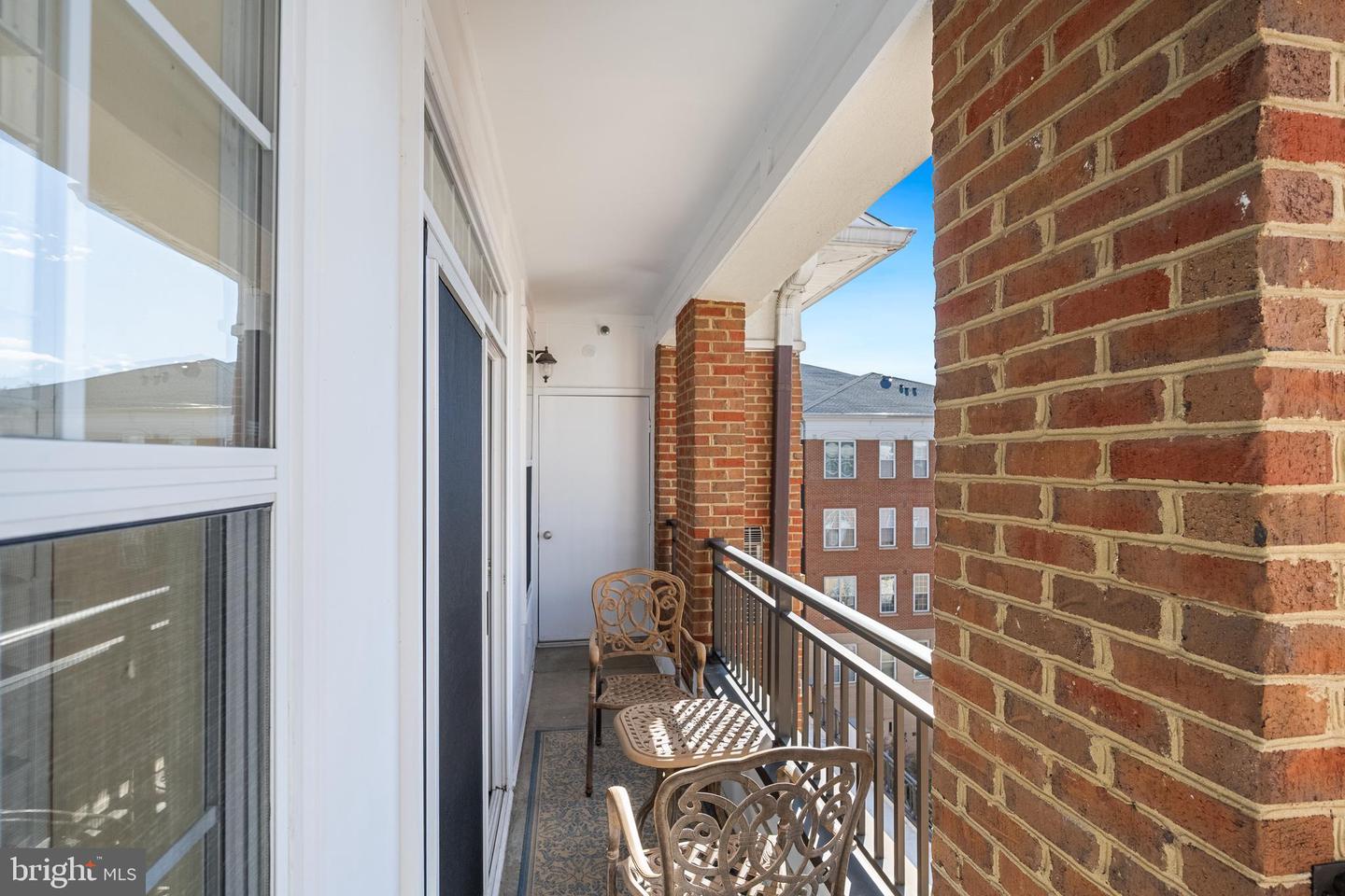 10328 SAGER AVE #424, FAIRFAX, Virginia 22030, 2 Bedrooms Bedrooms, ,2 BathroomsBathrooms,Residential,For sale,10328 SAGER AVE #424,VAFC2007266 MLS # VAFC2007266