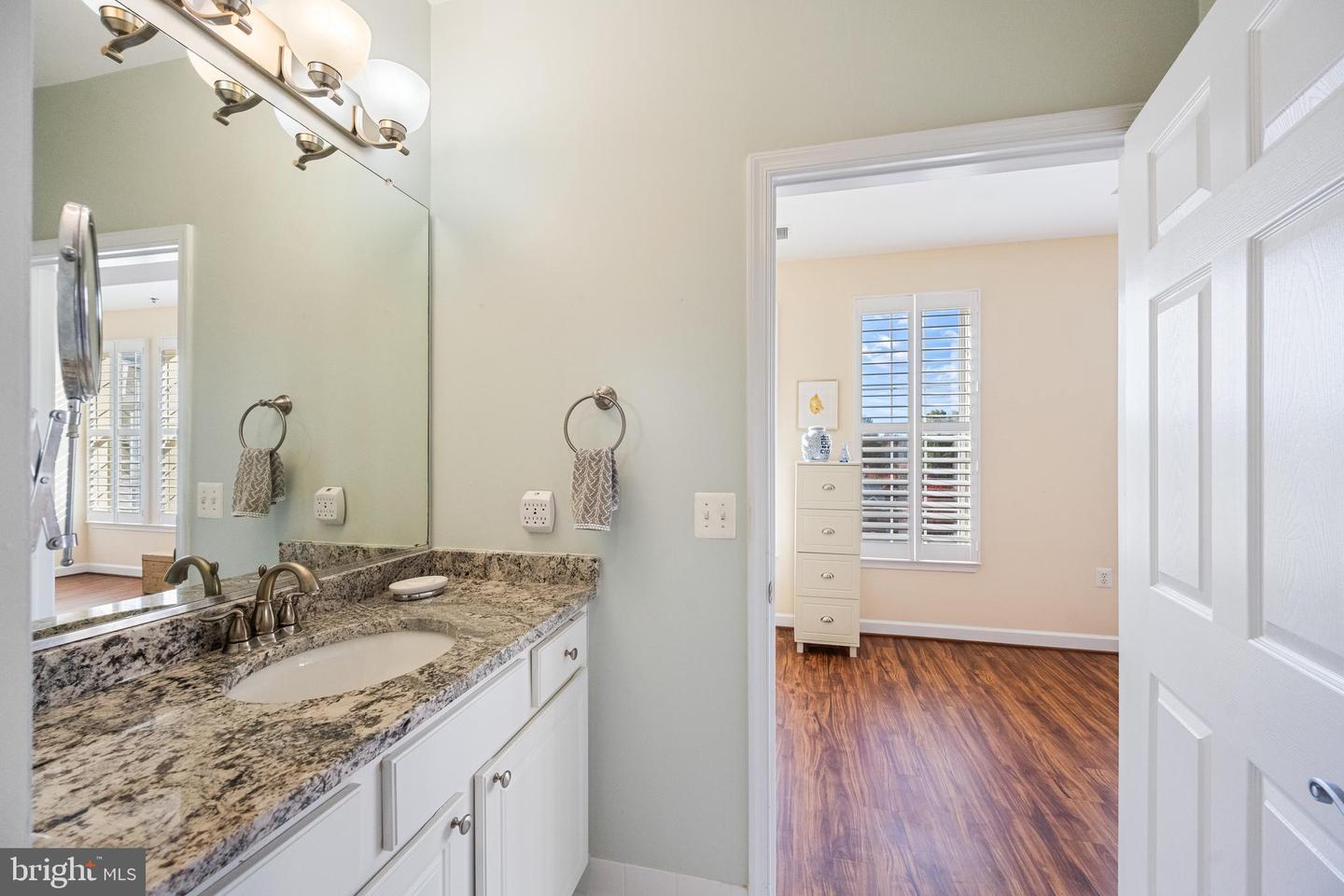 10328 SAGER AVE #424, FAIRFAX, Virginia 22030, 2 Bedrooms Bedrooms, ,2 BathroomsBathrooms,Residential,For sale,10328 SAGER AVE #424,VAFC2007266 MLS # VAFC2007266