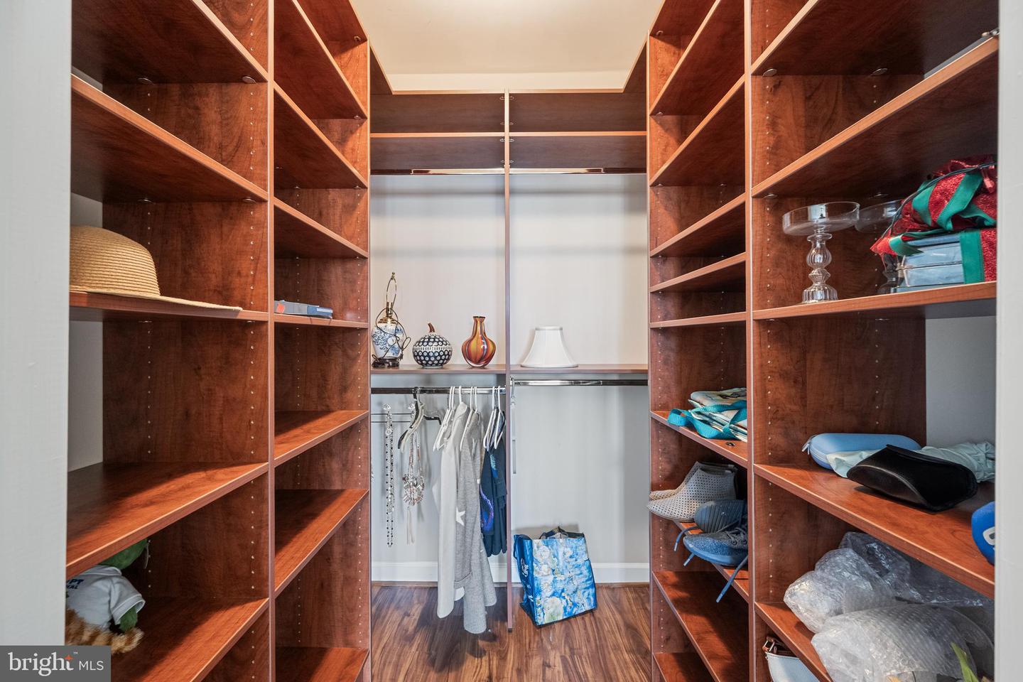 10328 SAGER AVE #424, FAIRFAX, Virginia 22030, 2 Bedrooms Bedrooms, ,2 BathroomsBathrooms,Residential,For sale,10328 SAGER AVE #424,VAFC2007266 MLS # VAFC2007266