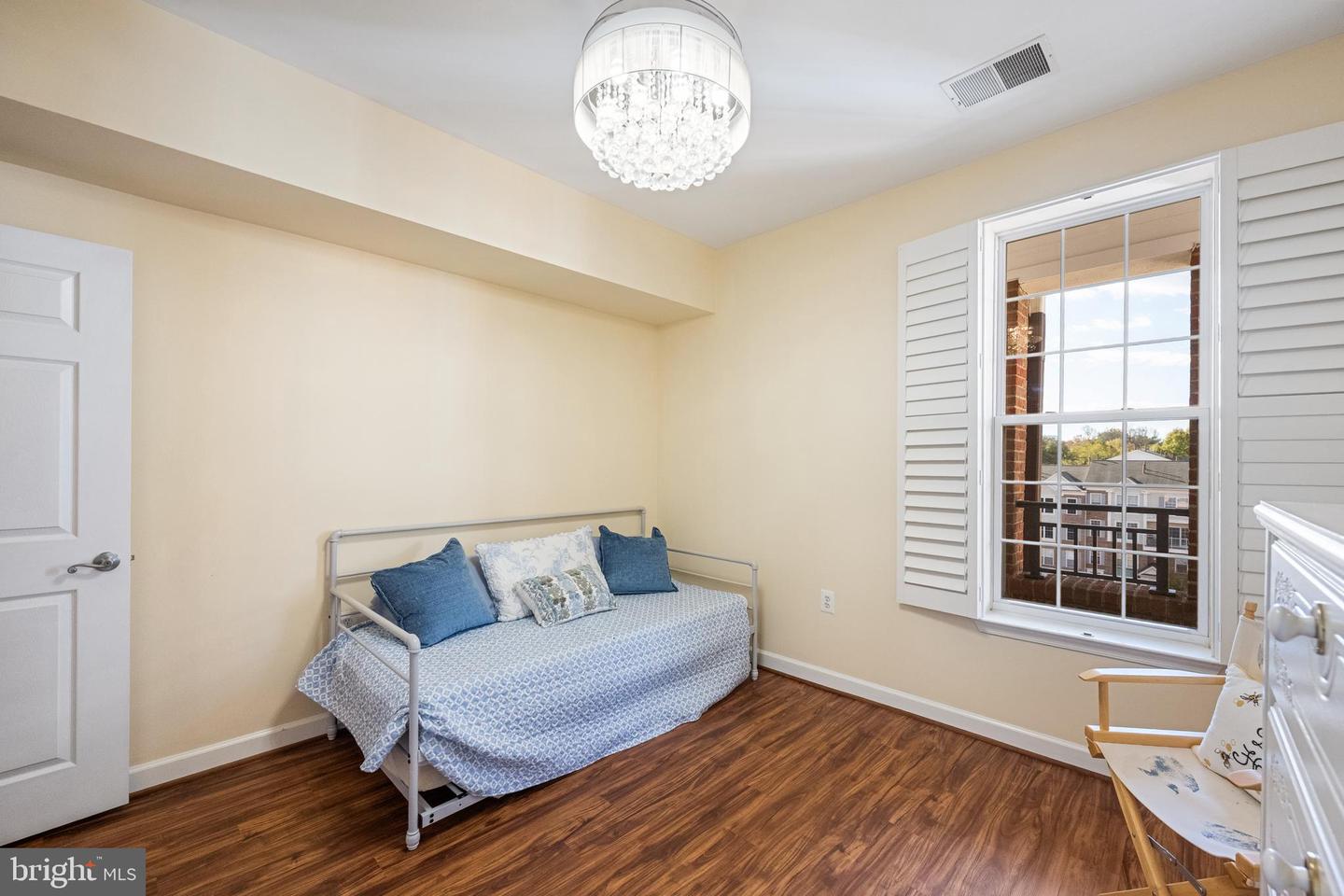 10328 SAGER AVE #424, FAIRFAX, Virginia 22030, 2 Bedrooms Bedrooms, ,2 BathroomsBathrooms,Residential,For sale,10328 SAGER AVE #424,VAFC2007266 MLS # VAFC2007266