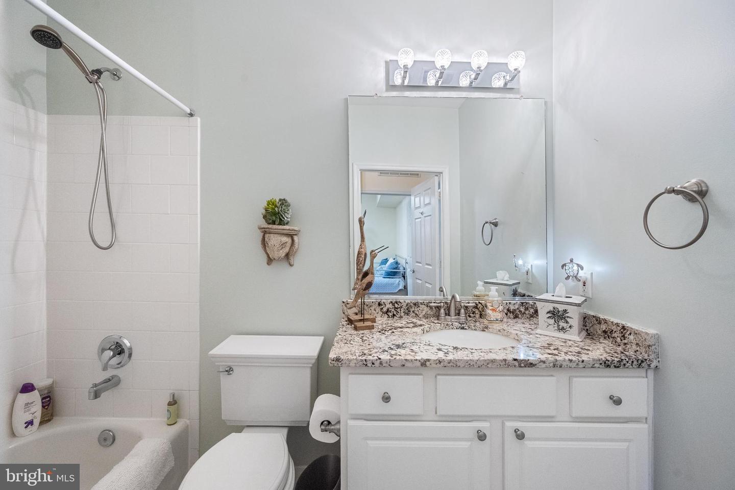 10328 SAGER AVE #424, FAIRFAX, Virginia 22030, 2 Bedrooms Bedrooms, ,2 BathroomsBathrooms,Residential,For sale,10328 SAGER AVE #424,VAFC2007266 MLS # VAFC2007266