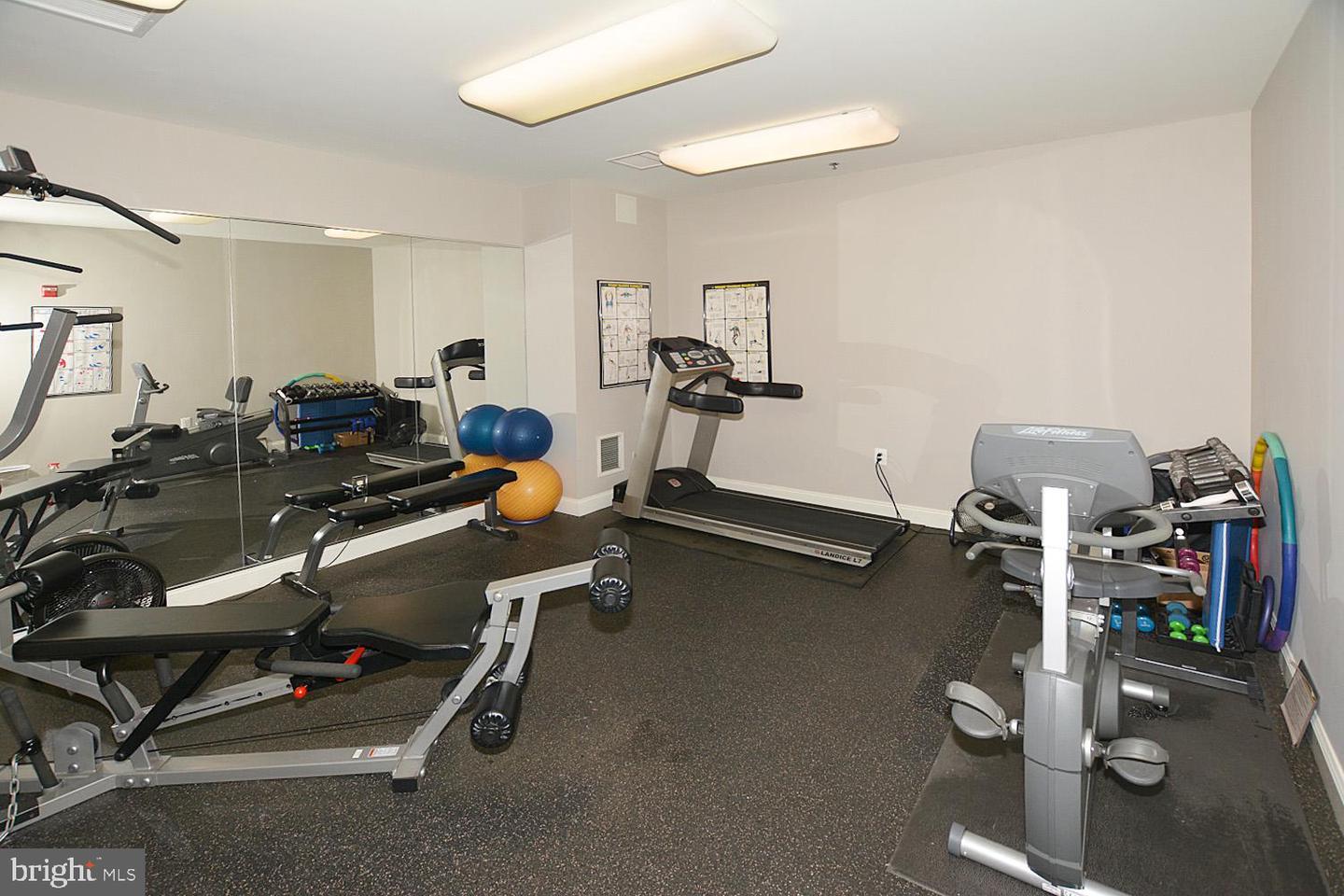 10328 SAGER AVE #424, FAIRFAX, Virginia 22030, 2 Bedrooms Bedrooms, ,2 BathroomsBathrooms,Residential,For sale,10328 SAGER AVE #424,VAFC2007266 MLS # VAFC2007266