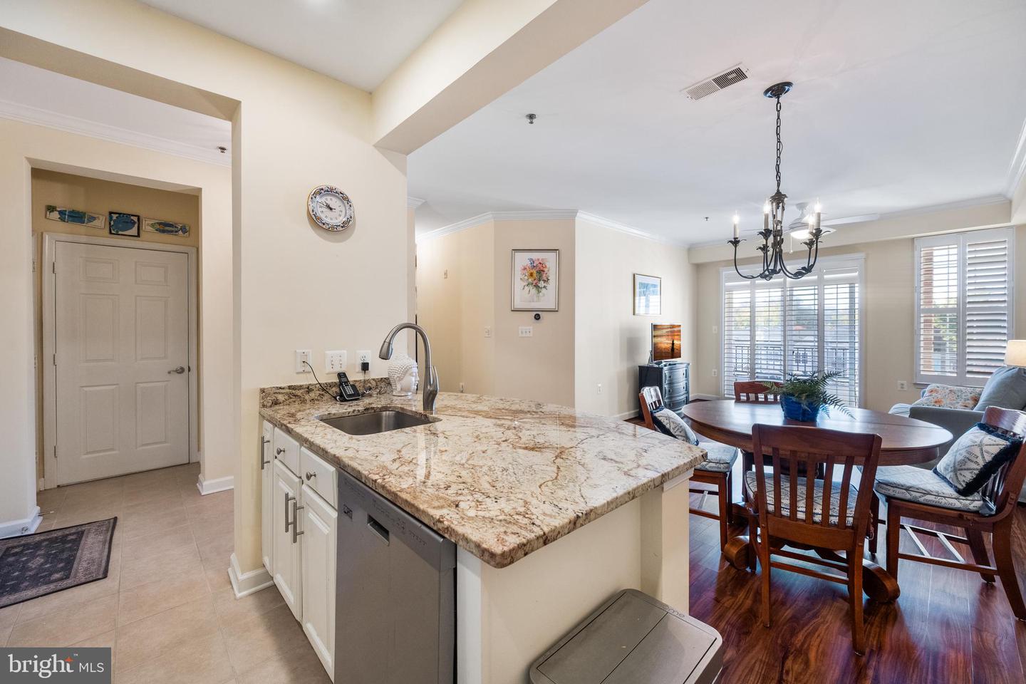 10328 SAGER AVE #424, FAIRFAX, Virginia 22030, 2 Bedrooms Bedrooms, ,2 BathroomsBathrooms,Residential,For sale,10328 SAGER AVE #424,VAFC2007266 MLS # VAFC2007266