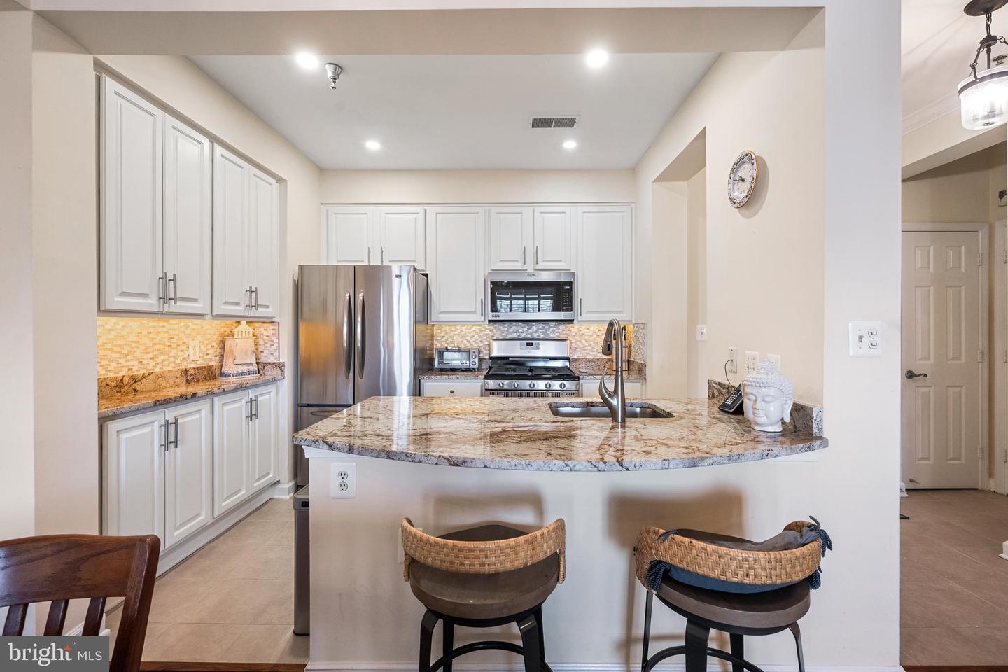 10328 SAGER AVE #424, FAIRFAX, Virginia 22030, 2 Bedrooms Bedrooms, ,2 BathroomsBathrooms,Residential,For sale,10328 SAGER AVE #424,VAFC2007266 MLS # VAFC2007266