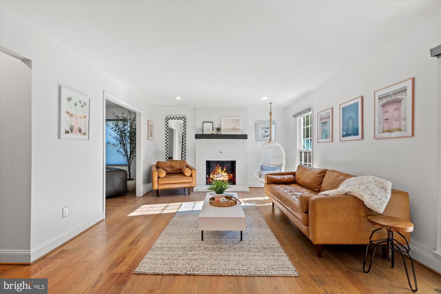 934 HARRIMAN ST, GREAT FALLS, Virginia 22066, 4 Bedrooms Bedrooms, 7 Rooms Rooms,3 BathroomsBathrooms,Residential,For sale,934 HARRIMAN ST,VAFX2276676 MLS # VAFX2276676