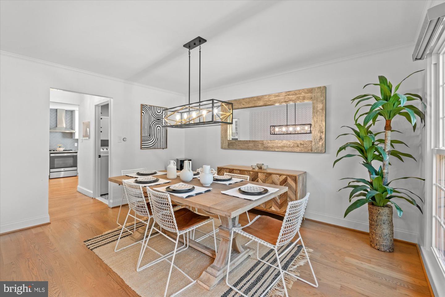 934 HARRIMAN ST, GREAT FALLS, Virginia 22066, 4 Bedrooms Bedrooms, 7 Rooms Rooms,3 BathroomsBathrooms,Residential,For sale,934 HARRIMAN ST,VAFX2276676 MLS # VAFX2276676