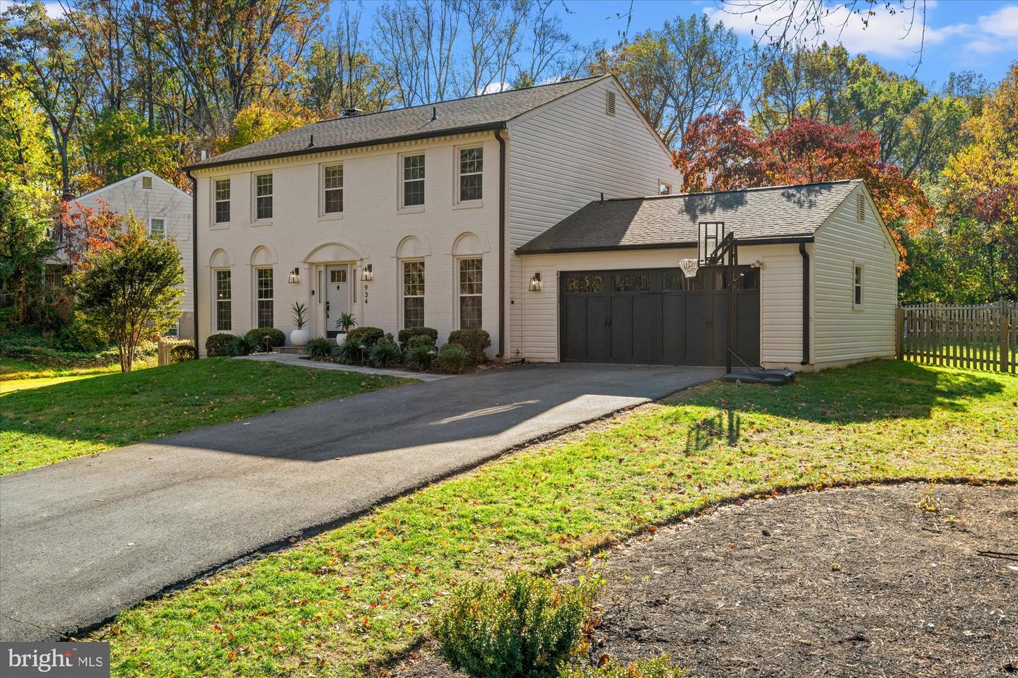 934 HARRIMAN ST, GREAT FALLS, Virginia 22066, 4 Bedrooms Bedrooms, 7 Rooms Rooms,3 BathroomsBathrooms,Residential,For sale,934 HARRIMAN ST,VAFX2276676 MLS # VAFX2276676